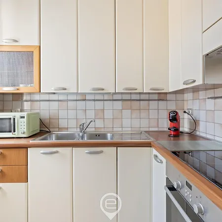 Estay - Rockefeller 1